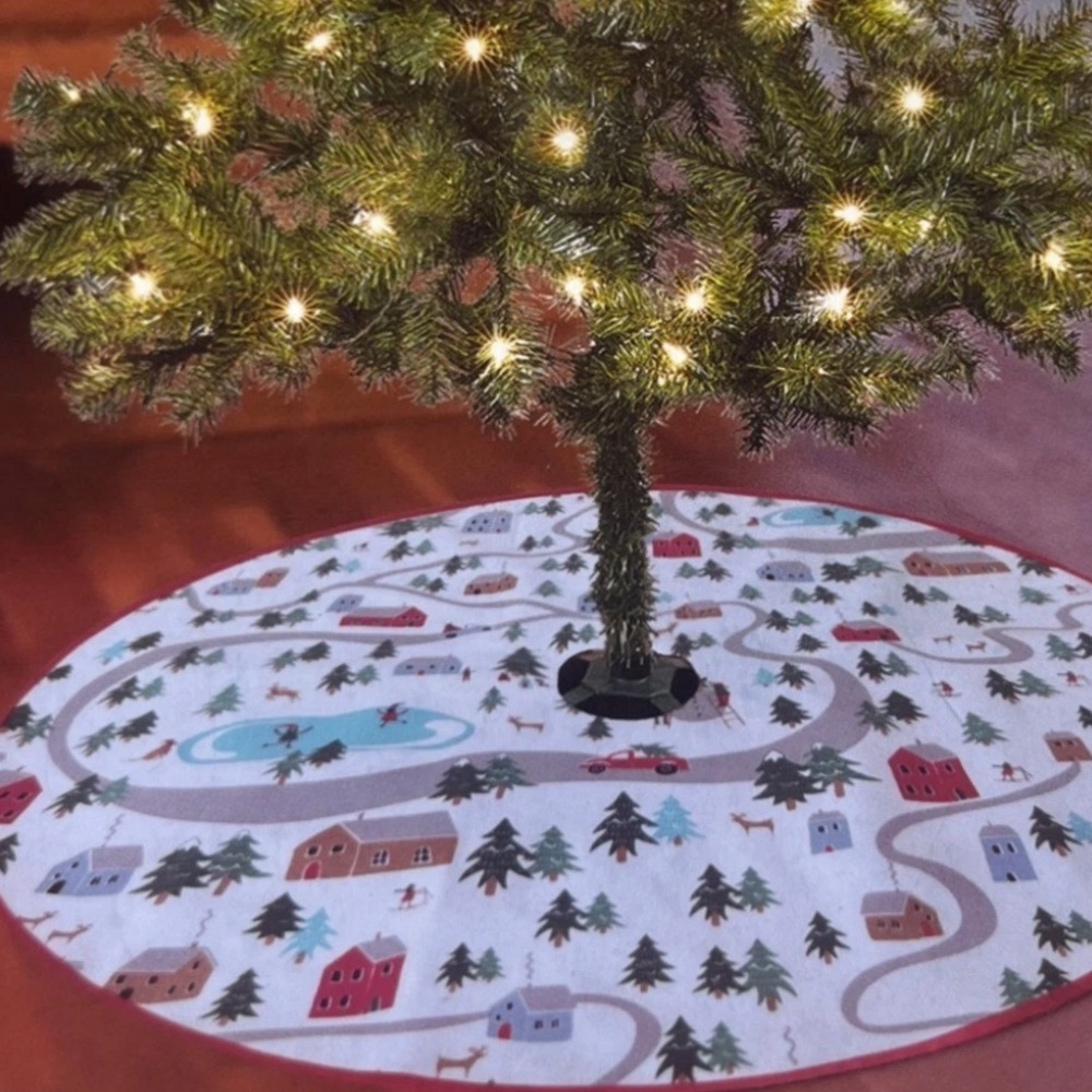 Holiday Style Christmas Tree Skirt 38" Winter Village Scene Red Border New